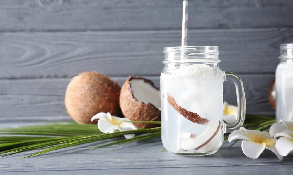 Beneficios del agua de coco