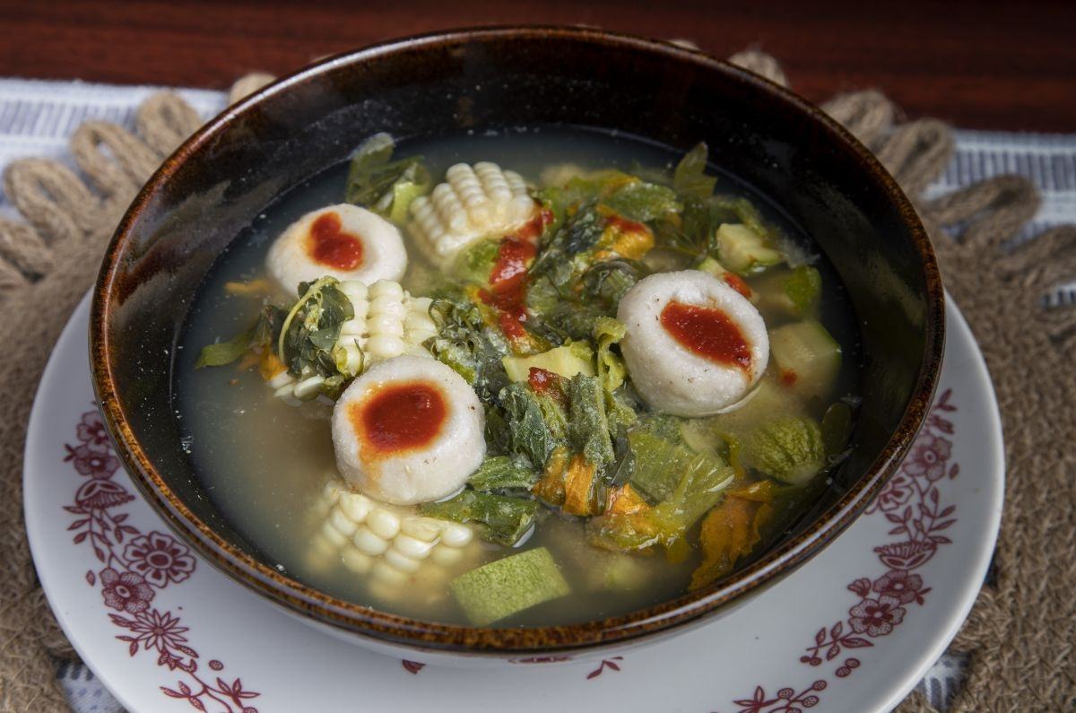 Caldo de chochoyotes