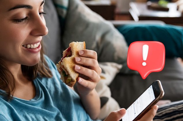 ¿Realmente es malo para tu salud comer mientras miras el celular? La ciencia lo explica