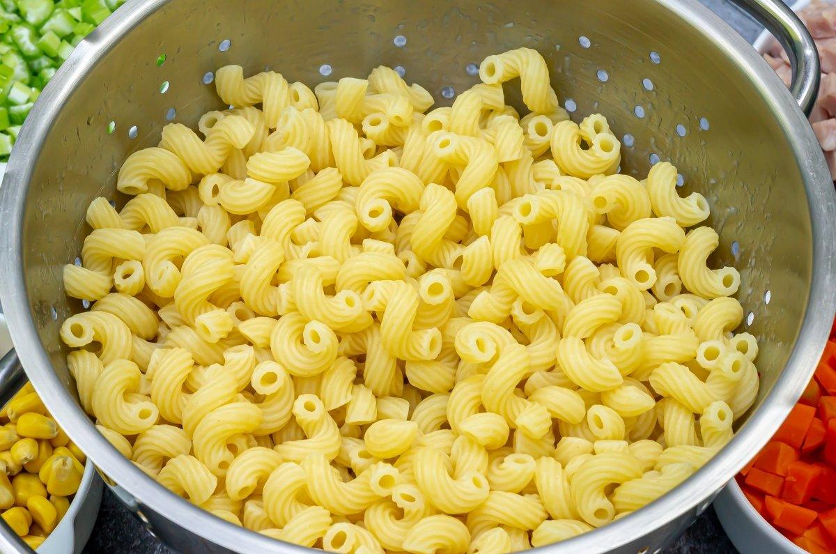 Cómo cocinar sopa de coditos