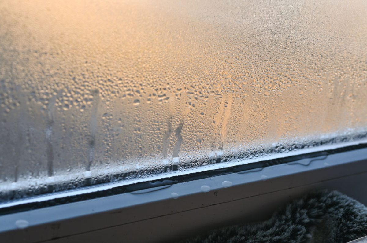 ¿Cómo identificar si tus ventanas tienen fugas de agua?