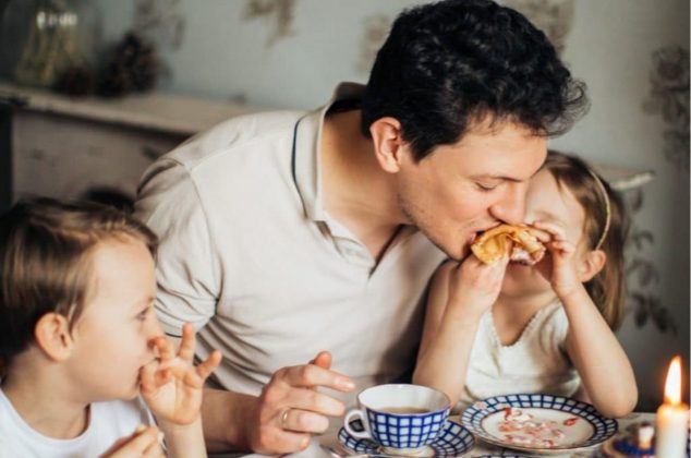 ¿Sin ideas de regalos para el Día del Padre? Estos son los platillos que puedes prepararle a papá según su personalidad