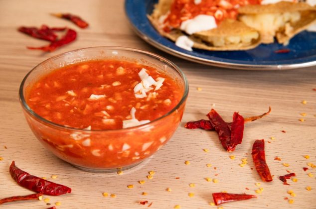 Salsa para tacos ¡en solo tres pasos!