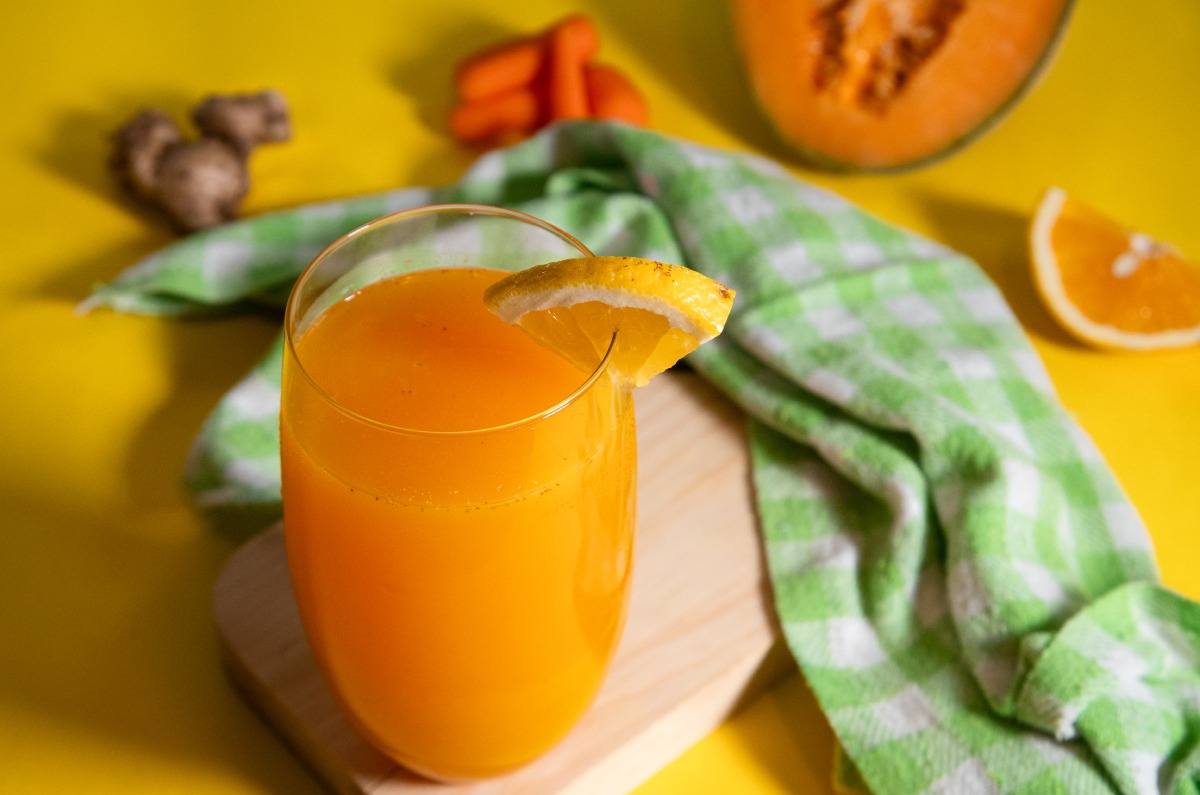 Aguad de melon naranja zanahoria y jengibre.