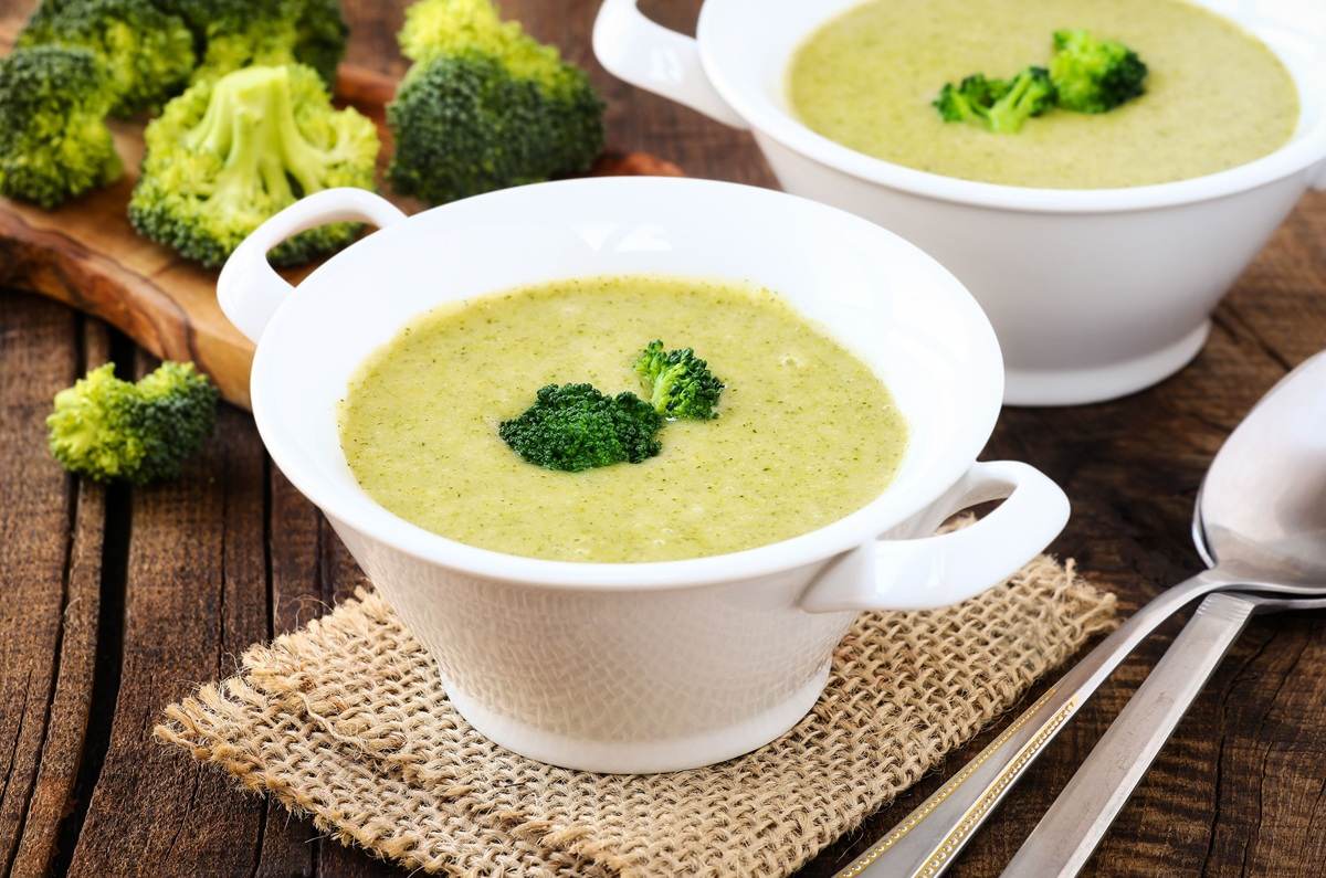 Crema de brócoli con queso