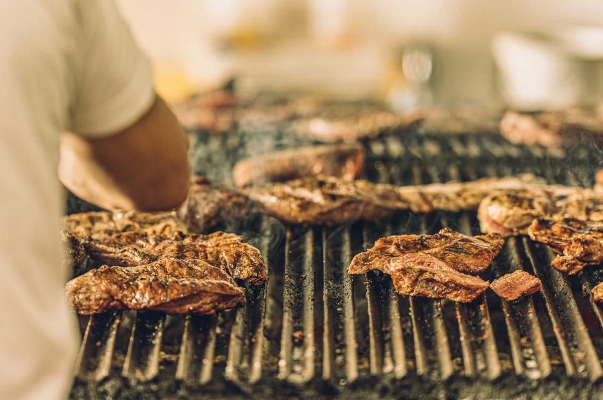 El arte de la parrilla: Descubriendo los 5 mejores cortes para tu asador