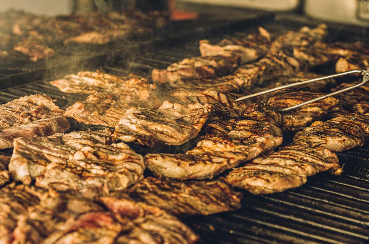 El arte de la parrilla: Descubriendo los 5 mejores cortes para tu asador