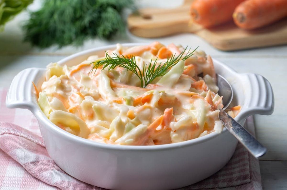 Ensalada de zanahoria rallada con mayonesa