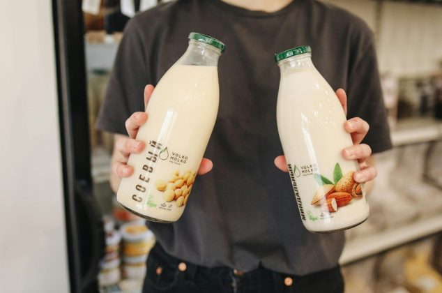 Esta leche de almendras supera a Silk y Ades y cuesta menos de $40 pesos, según Profeco