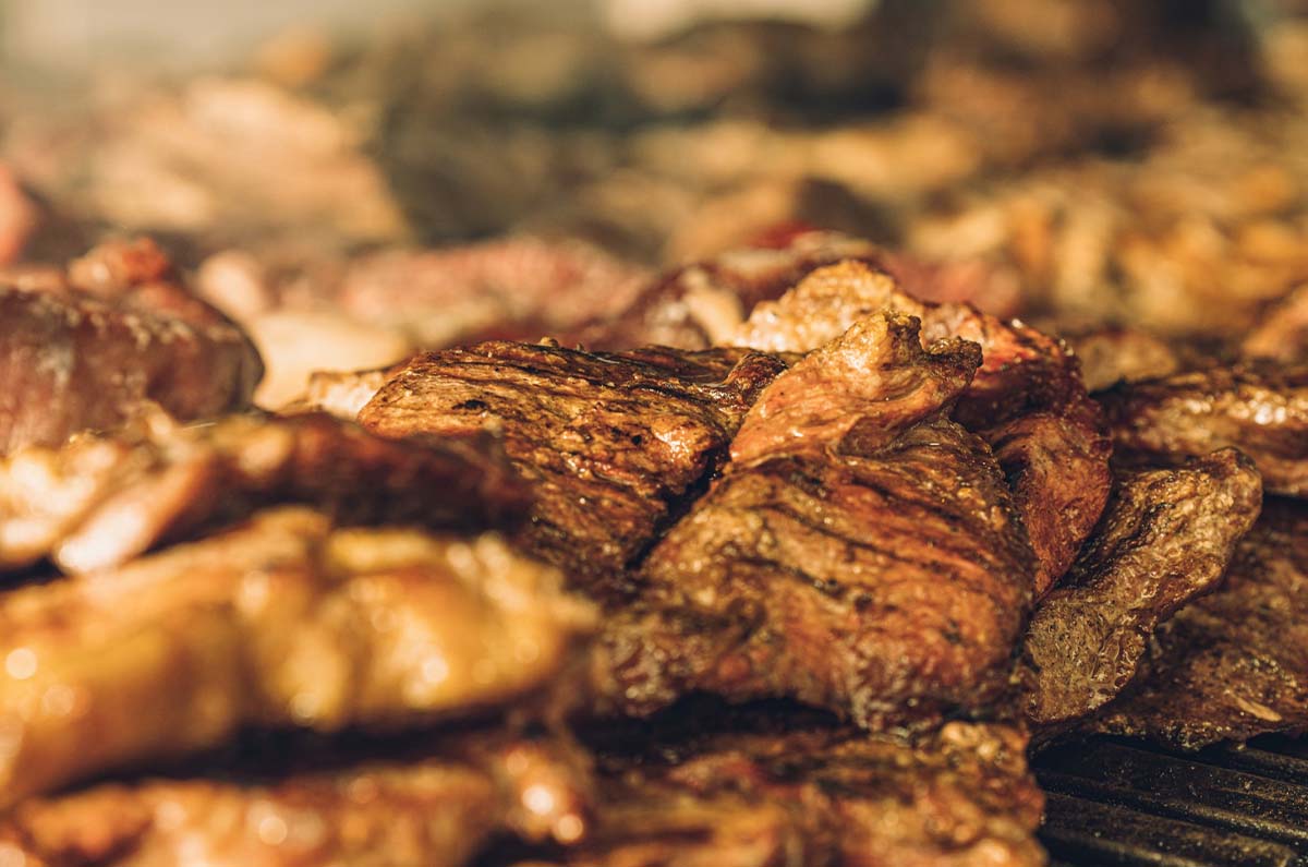 El arte de la parrilla: Descubriendo los 5 mejores cortes para tu asador