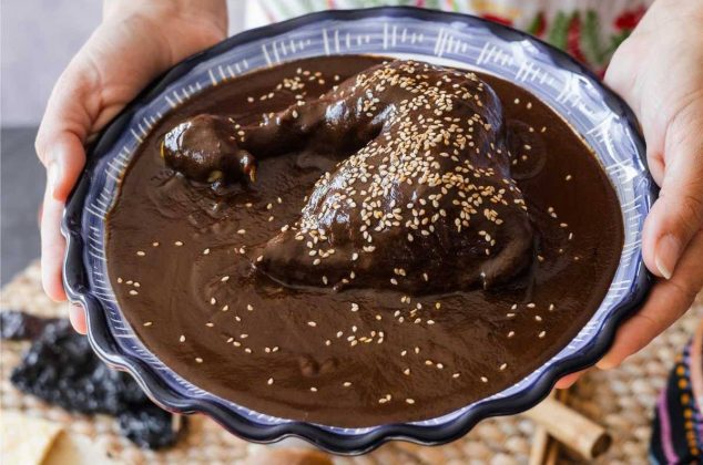 Cómo arreglar un mole espeso y lograr que quede perfecto