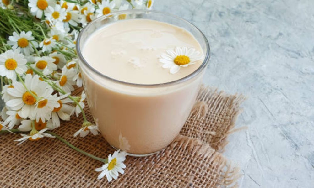 Té de manzanilla con leche para qué sirve