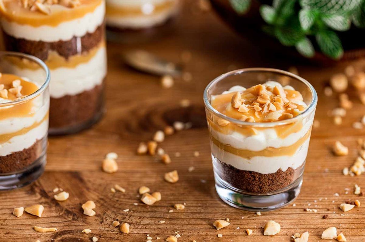 Tiramisú de mandarina y palomitas en vasitos