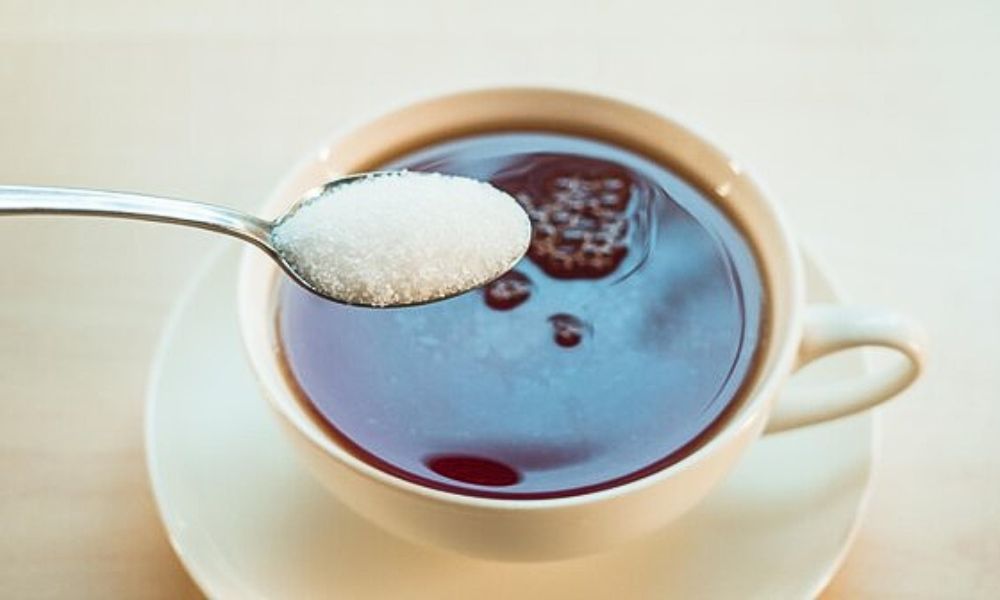 Cuánta azúcar se le debe poner al café