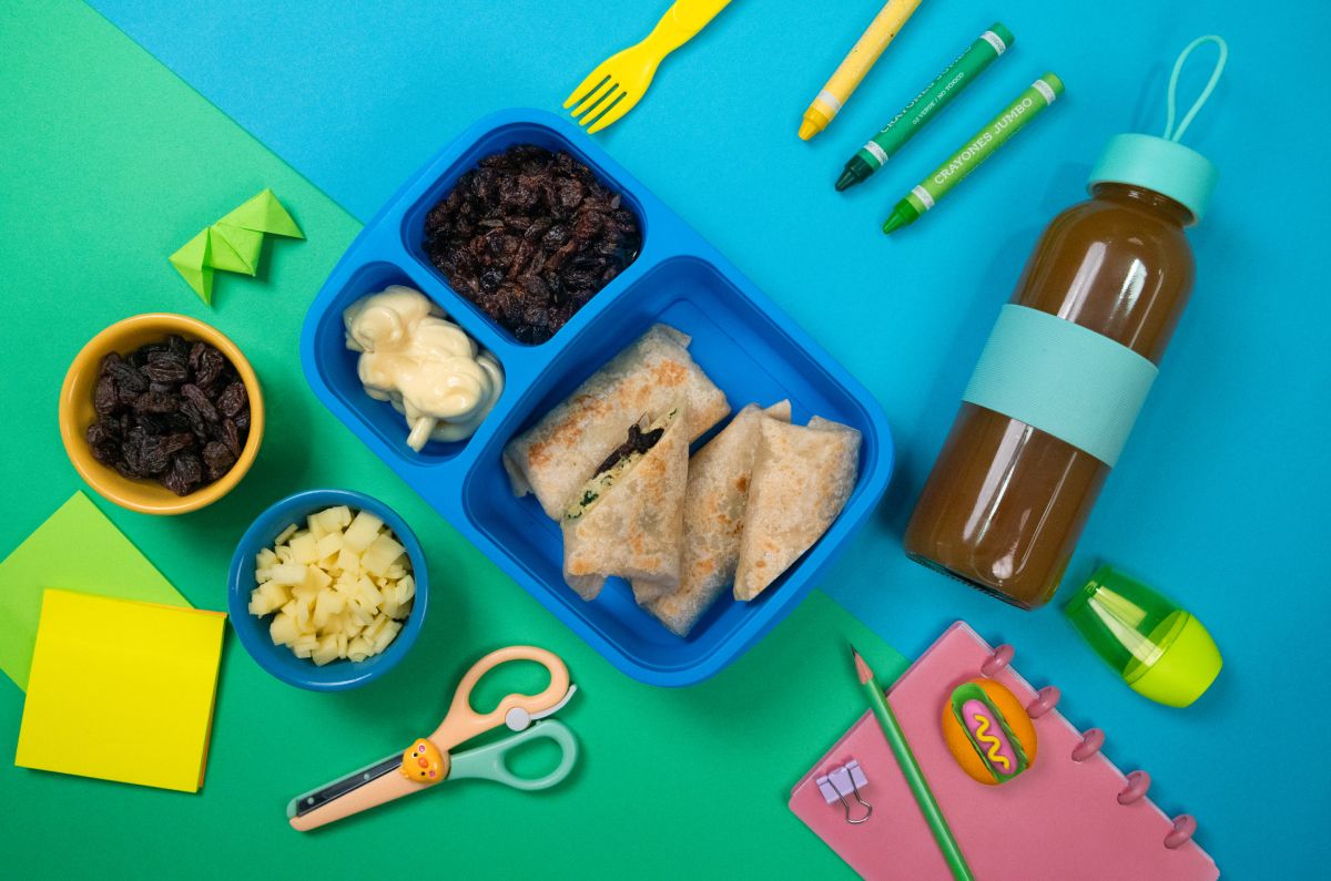 Lunch box especial con burritos, queso gouda y pasitas