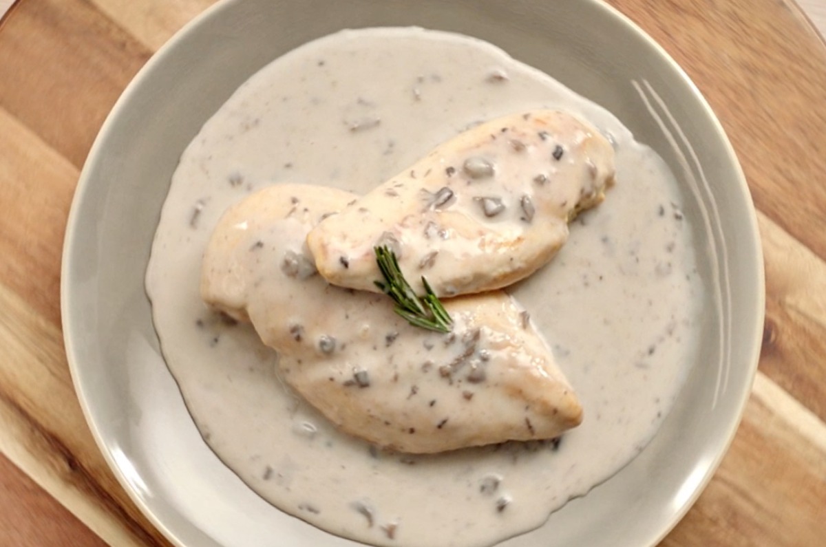 pechugas de pollo con crema de champiñones