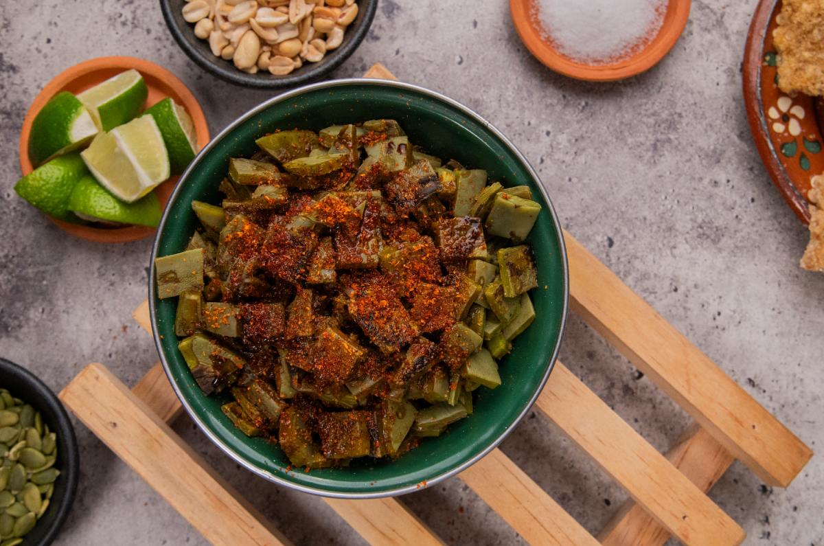 Receta de nopales cantineros