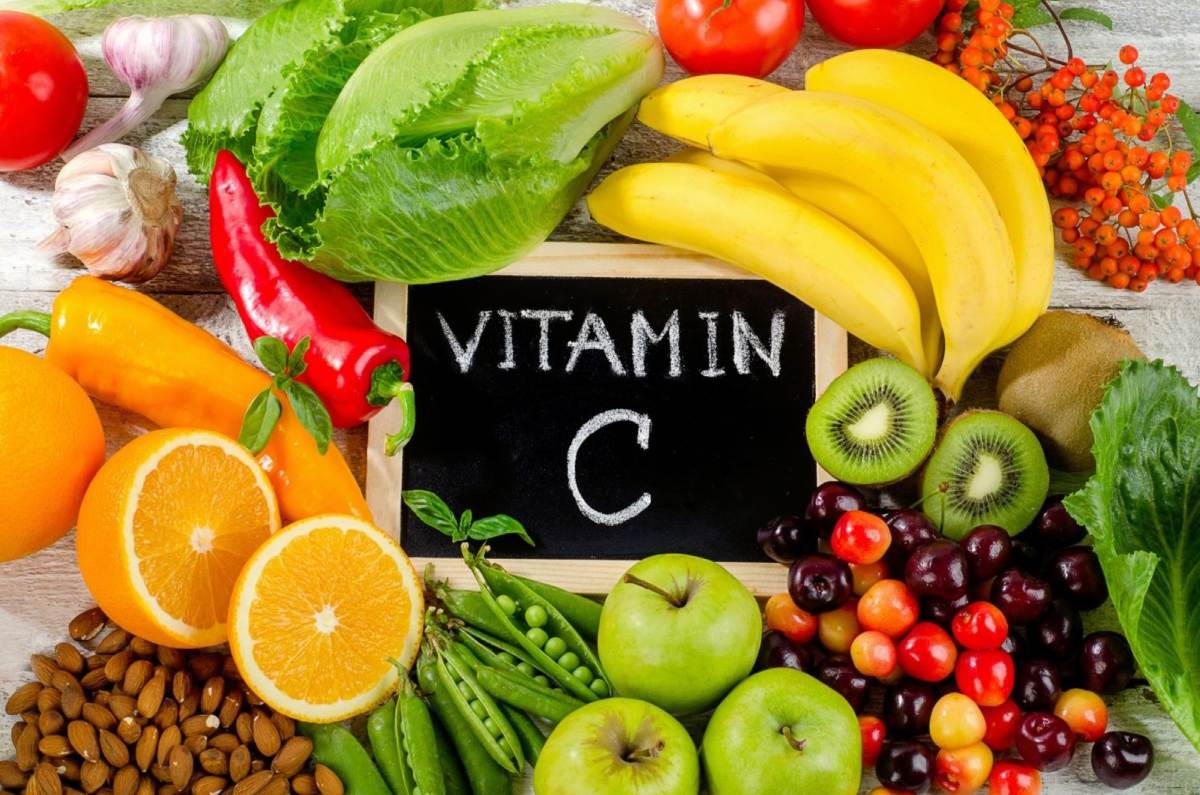3. Vitamina C – El escudo contra infecciones y el envejecimiento. 