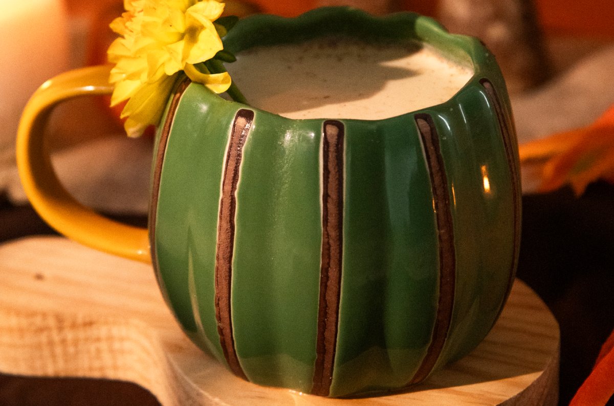 Pumpkin spice a la mexicana, prepara este delicioso atole ¡En solo 3 sencillos pasos! 
