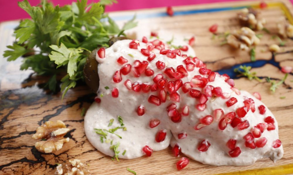 Chiles en nogada relleno