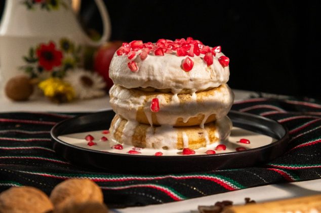 Receta de Hot Cakes de Nogada inspirados en los chiles en nogada