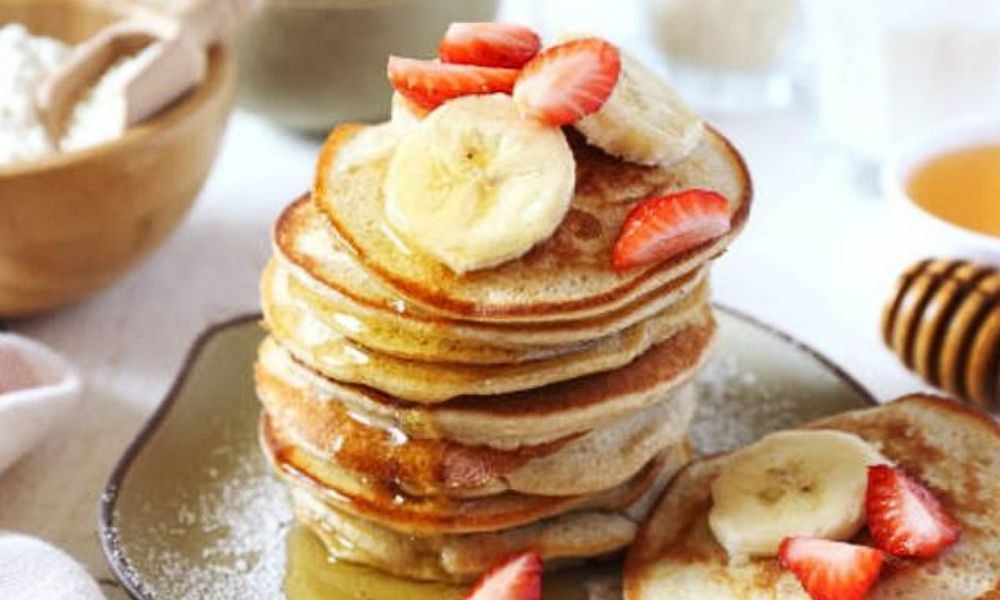 Receta saludable de hot cakes de avena y plátano 