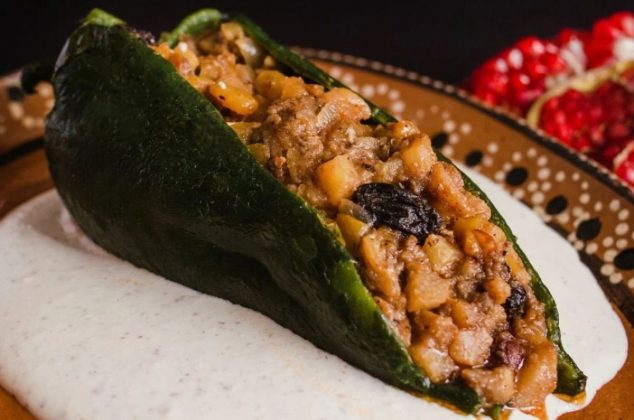 3 errores comunes que arruinan el sabor del relleno de tus chiles en nogada y cómo evitarlos