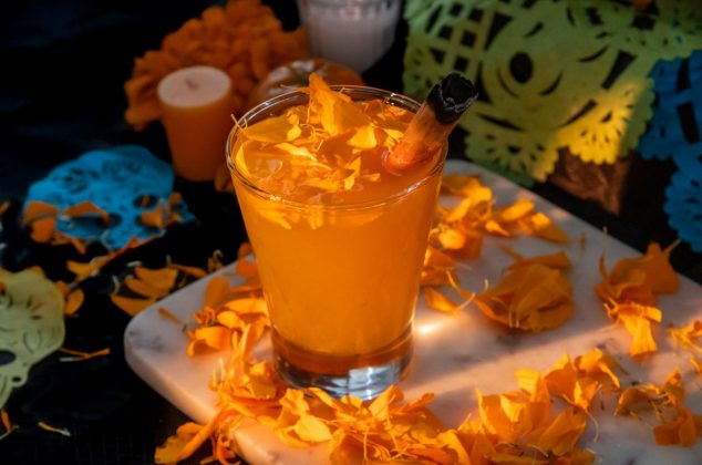 Agua de cempasúchil y mandarina, una bebida mexicana llena de tradición
