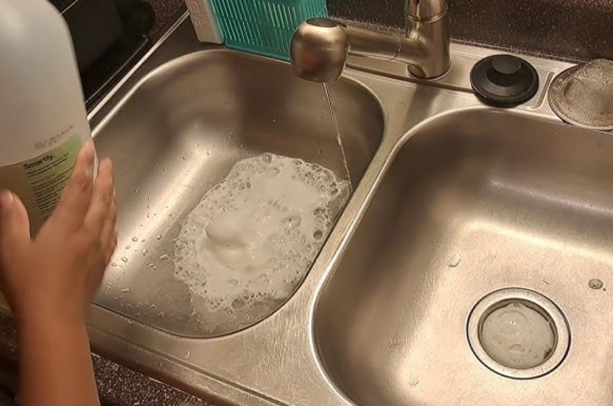 remedios caseros para eliminar el mal olor del fregadero