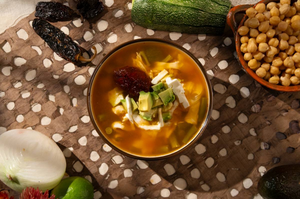 receta de caldo tlalpeño