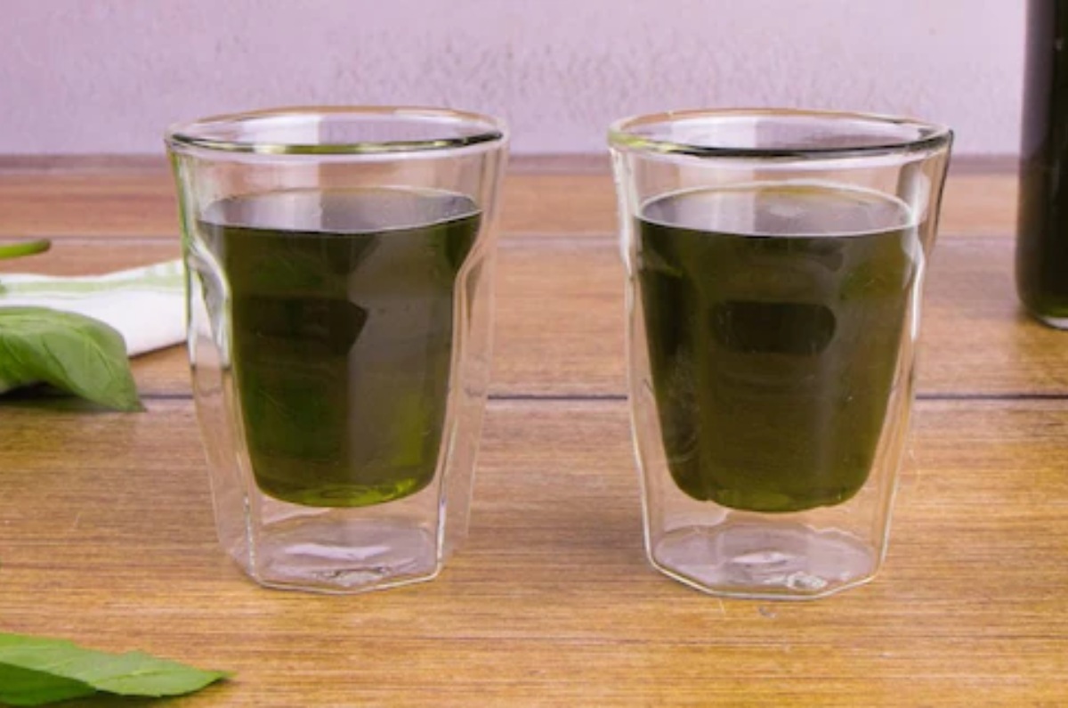 licor de albahaca 