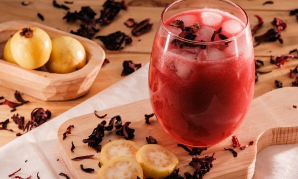 Receta de agua de jamaica con guayaba