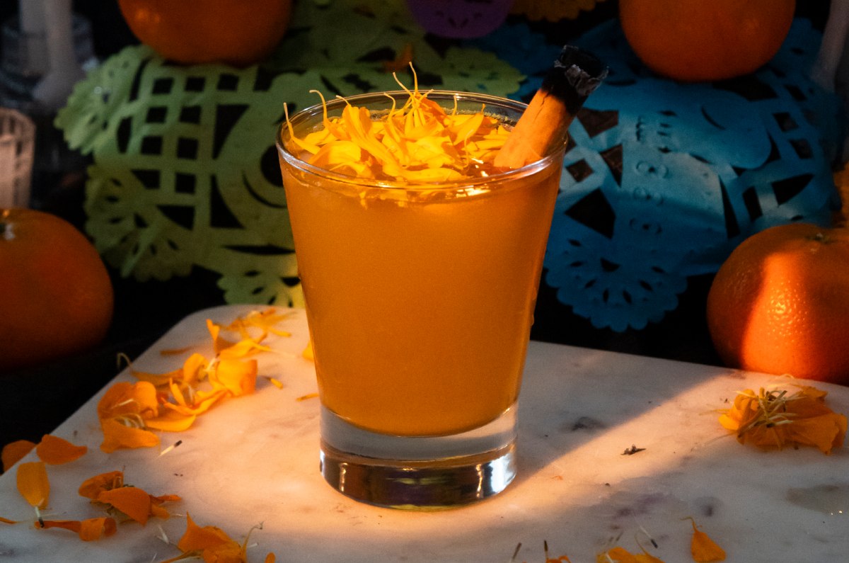 Receta de agua de mandarina con cempasúchil