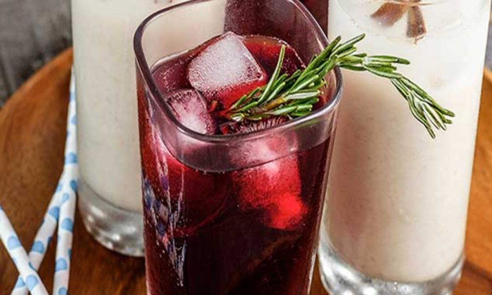 Receta de agua fresca de jamaica y romero