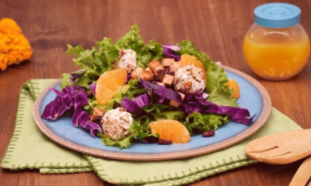 Receta de ensalada con mandarina, jamón y aderezo casero