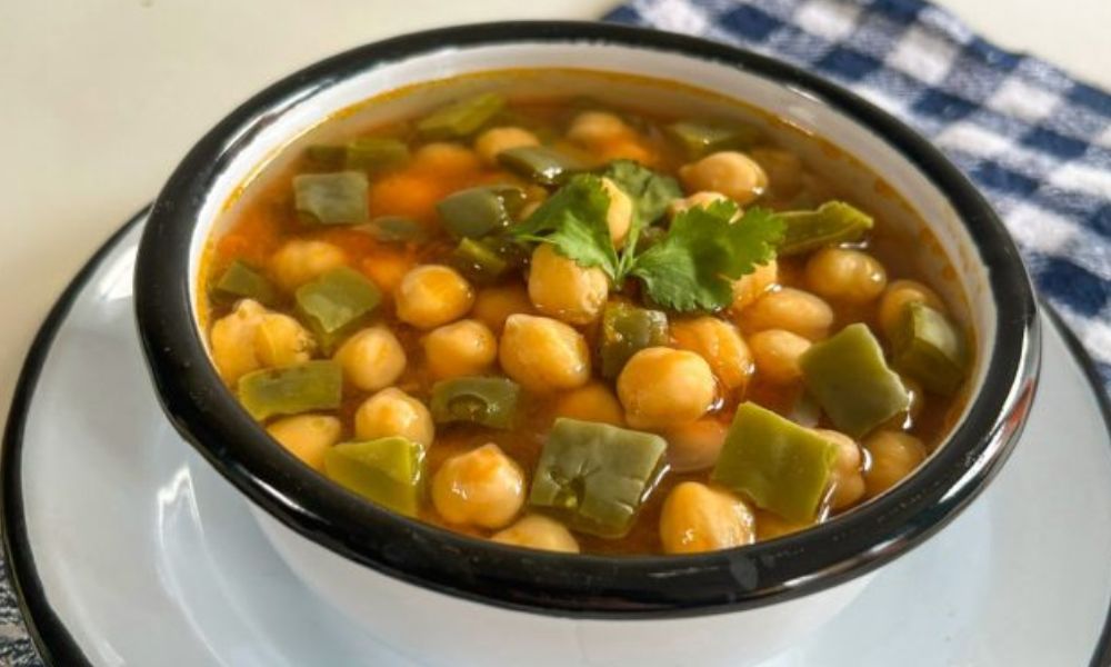 Receta de sopa de garbanzos con nopales