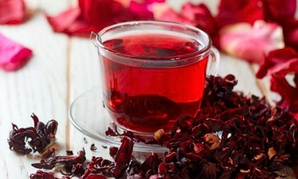 Receta de té de jamaica, laurel y canela