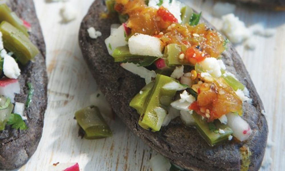 Receta de tlacoyos de haba con nopales