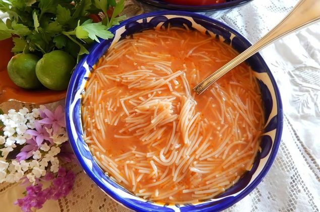El truco de la abuela para que la sopa de fideo no quede pegajosa ni sobrecocida