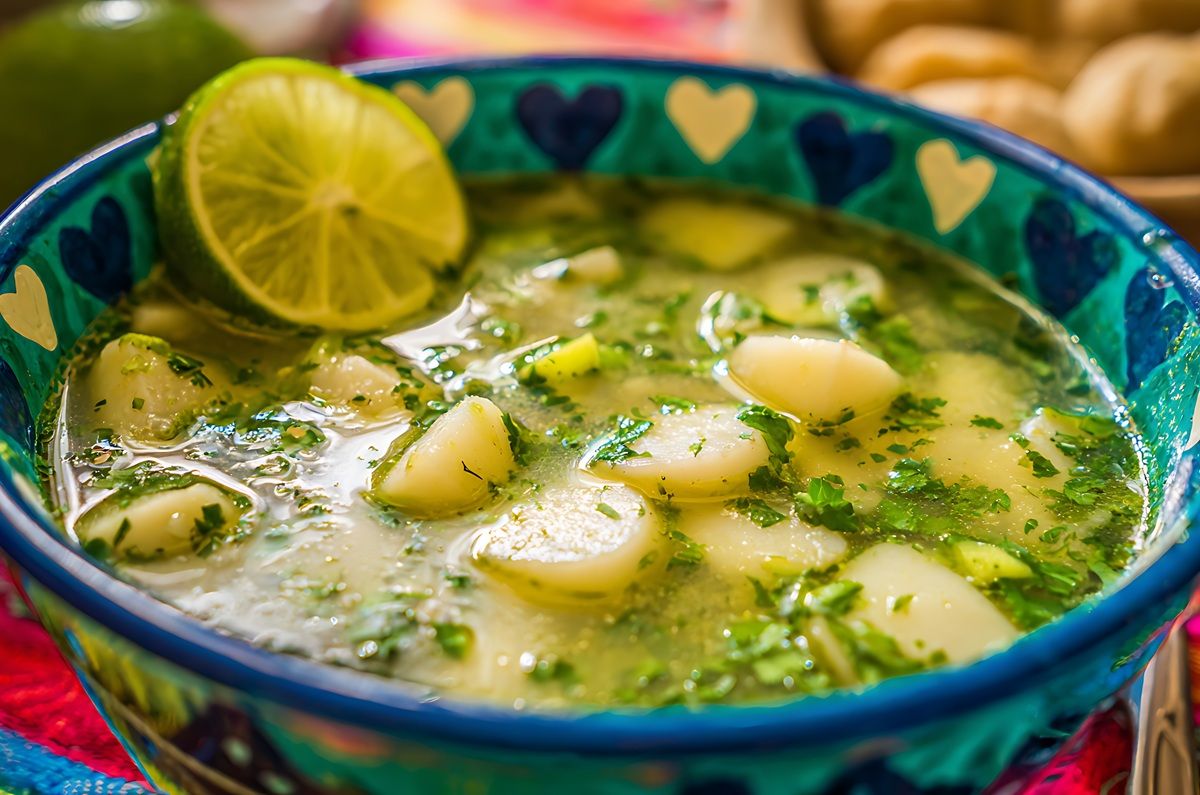 Receta: Caldo de papas con cilantro