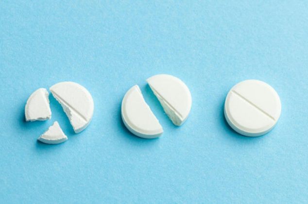 ¿Por qué razones no debes partir o triturar las pastillas antes de tomarlas?