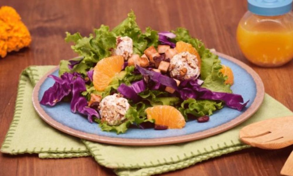 Receta de ensalada con mandarina, jamón y aderezo casero