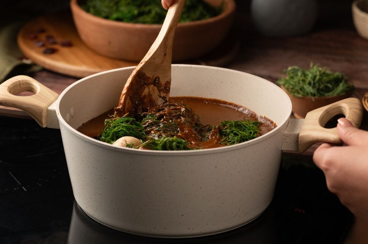 Romeritos con mole y arándanos 0