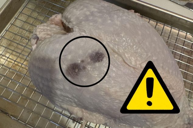 Si tu pavo navideño presenta estas manchas con olores extraños, debes devolverlo inmediatamente