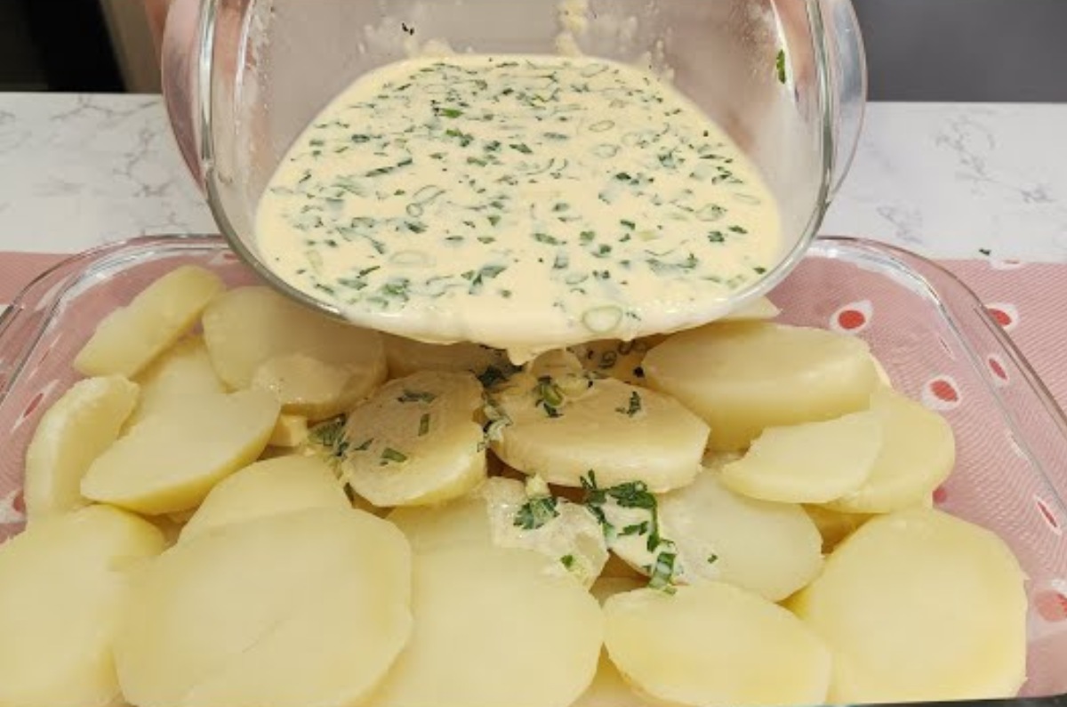 Estas papas gratinadas se hacen en minutos y quedan mejor que las de restaurante