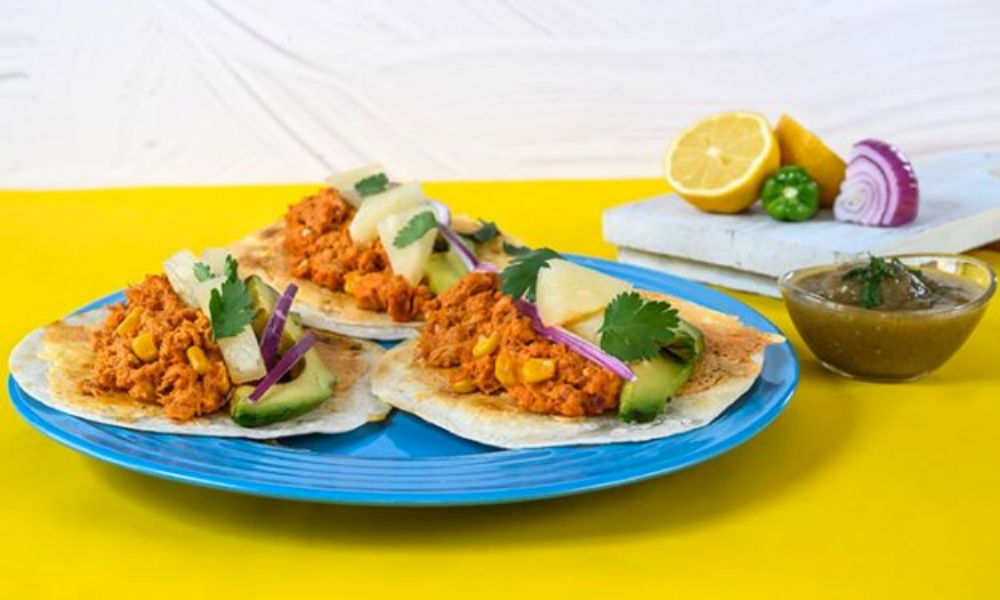 Receta de tacos de atún adobado con salsa de habanero y piña tatemada