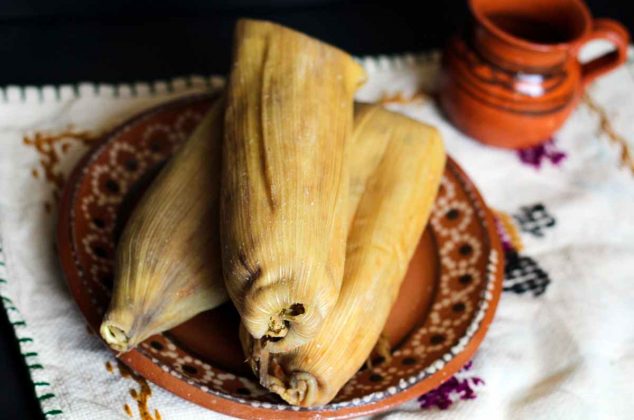 Truco para recalentar tamales en el microondas sin que se pongan duros