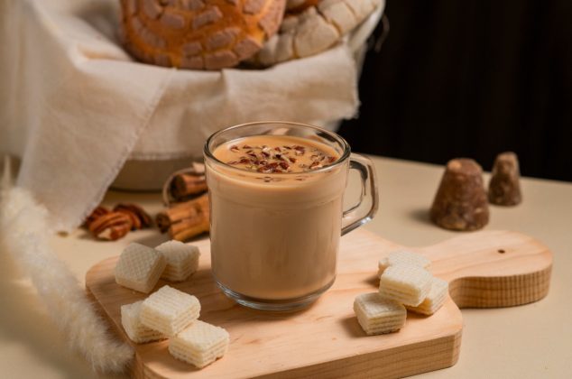 Cómo hacer atole de cajeta y nuez paso a paso