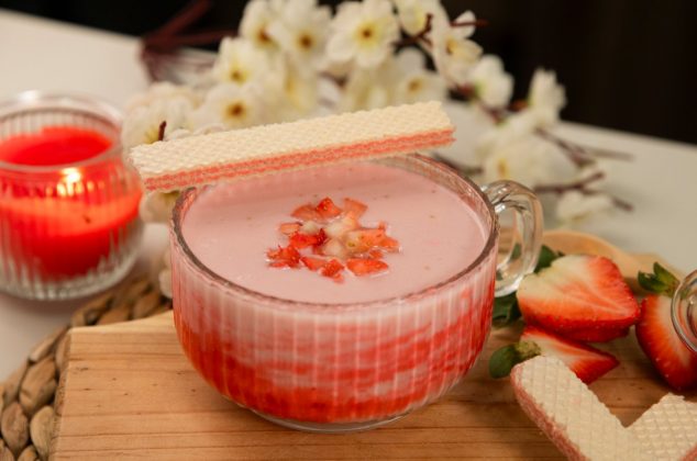 Cómo hacer atole de fresa tradicional con solo 5 ingredientes