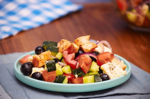 ensalada griega con pollo